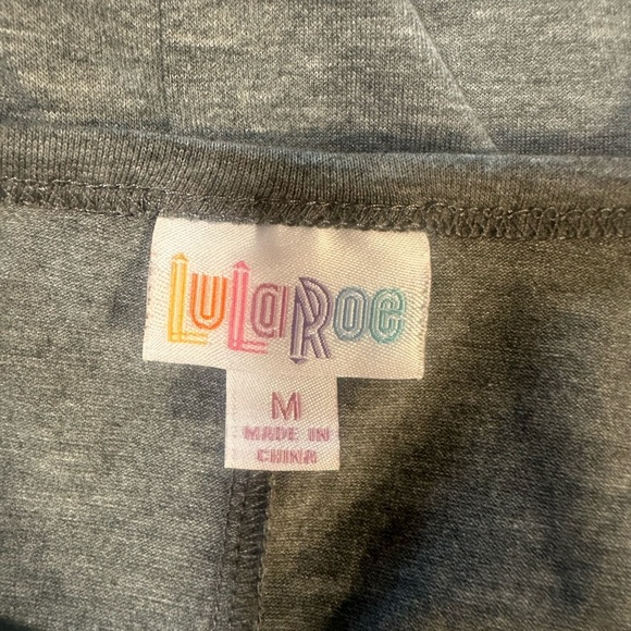 Lularoe Swing Tunic Top Size Medium Heather Gray Short Sleeve Chest Pocket - Picture 4 of 9